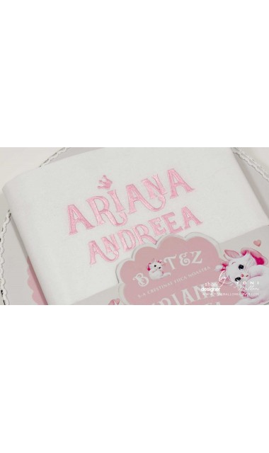 Trusou de botez roz brodat inspirat din desenul animat Pisicile Aristocrate cu pisica Marie 20